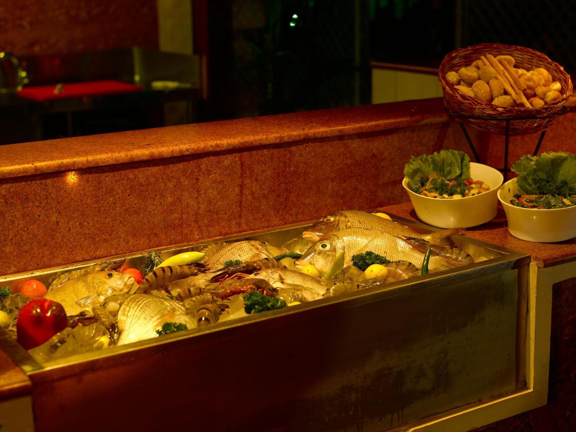 Vivanta Ernakulam, Marine Drive Kochi Restaurant bilde